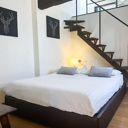 Comecasa Ampio Bilocale In Piazza San Secondo