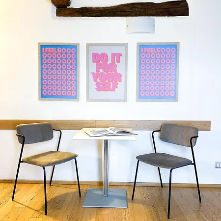 Apartment Comecasa Ampio Bilocale In Piazza San Secondo Asti