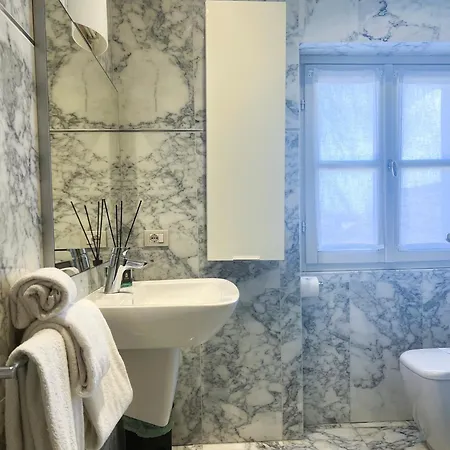 Apartment Comecasa Ampio Bilocale In Piazza San Secondo Asti