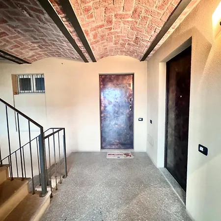 Comecasa Ampio Bilocale In Piazza San Secondo Apartment *